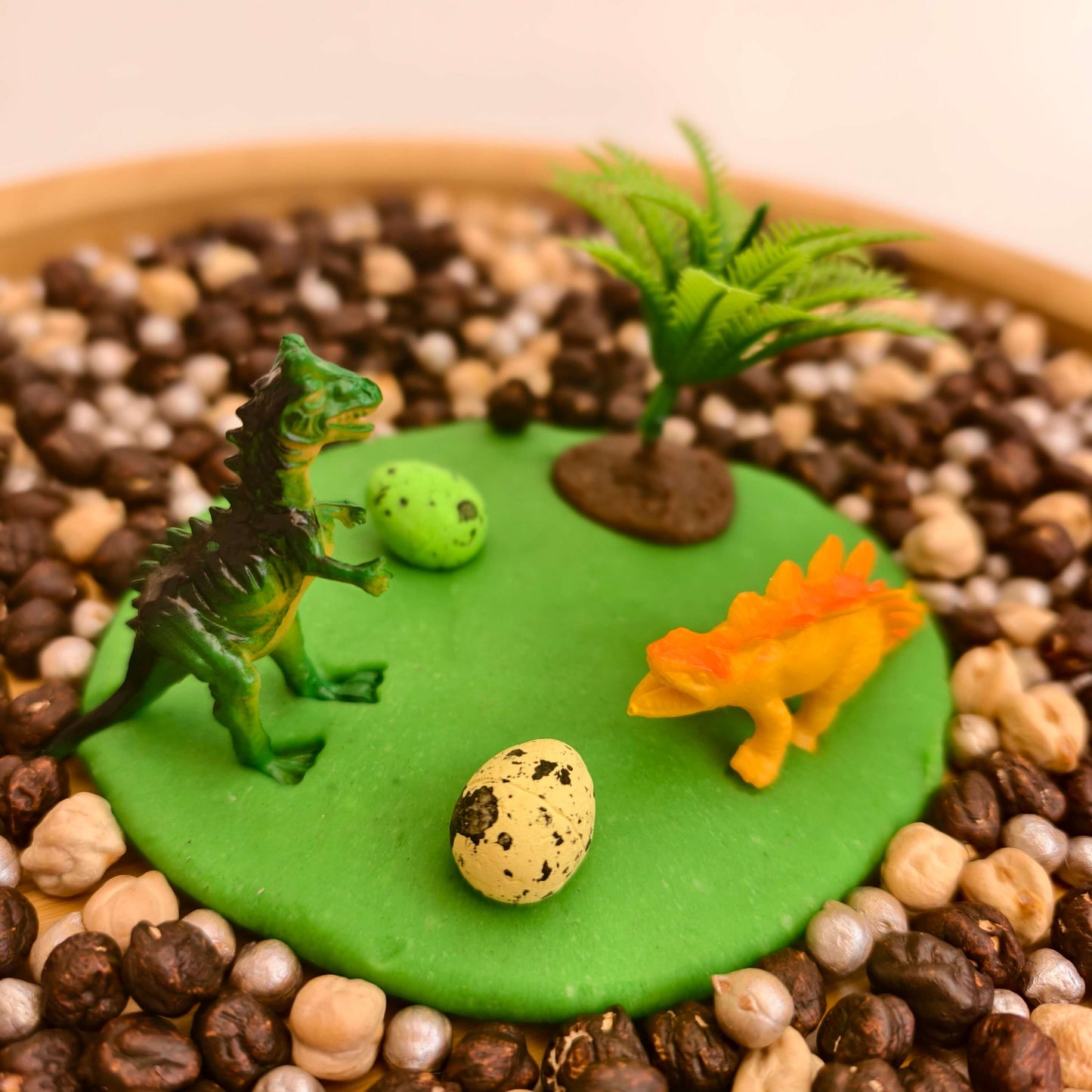 Kit de Dinosaurios Montessori para Niños – Plastilina y Figuras para juego abierto y creativo -1