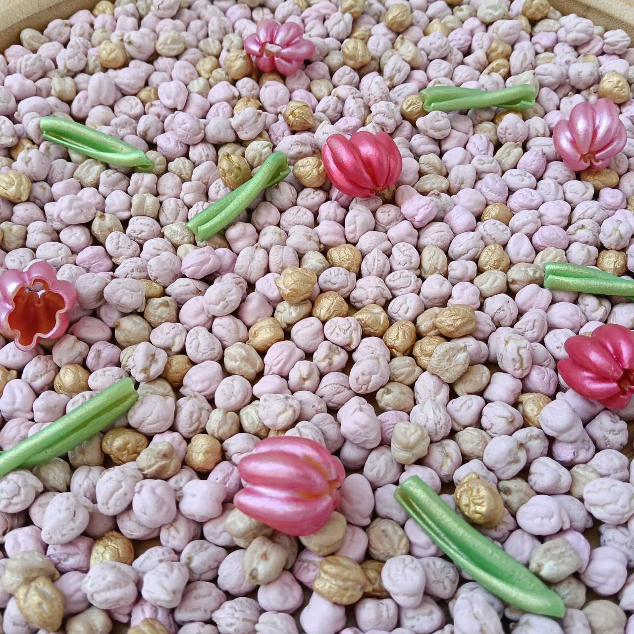 KokoFiller Jardín de Tulipanes – Relleno Natural para bandeja sensorial Montessori